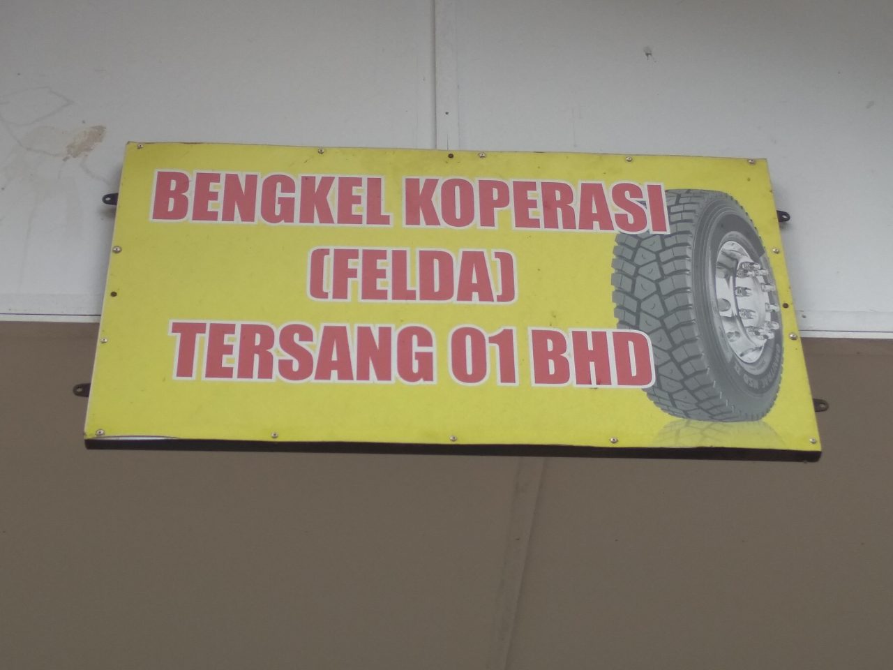 Kedai Tayar Tersang 1